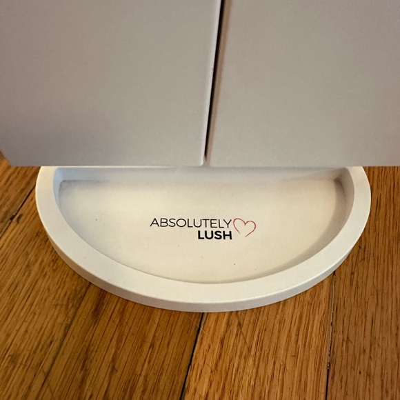 Light Up Vanity Makeup Mirror - Picture 5 of 6